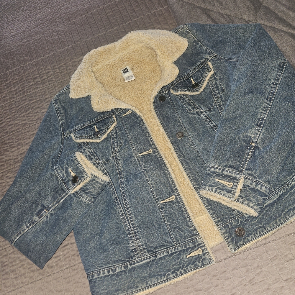 GAP Jean Jacket with Cream Sherpa Lining Small